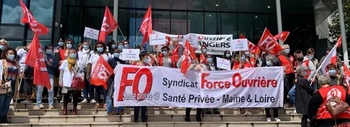 Près de 80 agents d'EHPAD du Maine-et-Loire demandent des moyens...